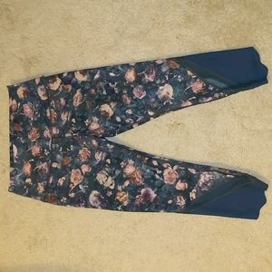 Lululemon Wunder Under Scalloped Hem 23" Crops